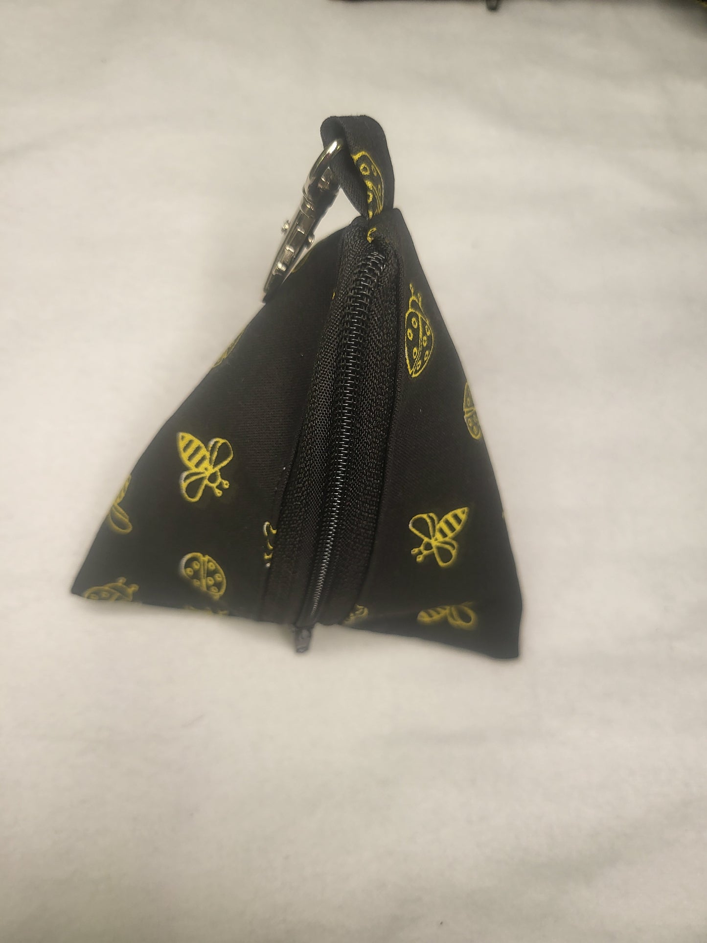 Triangle coin purse