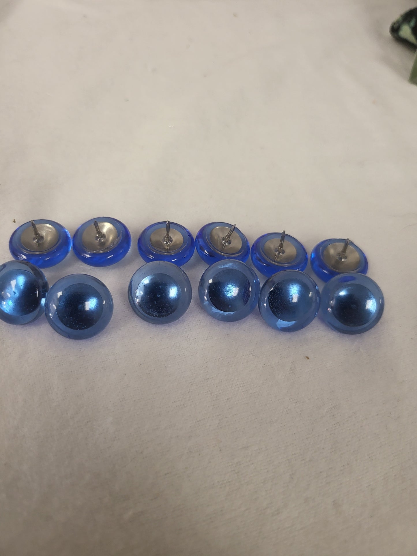 Resin push pins